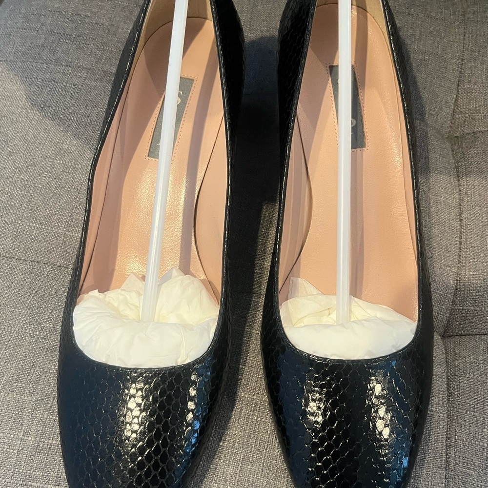 New in box SJP Sarah Jessica Parker Black Women's Shoes heels beloven - Picture 3 of 12